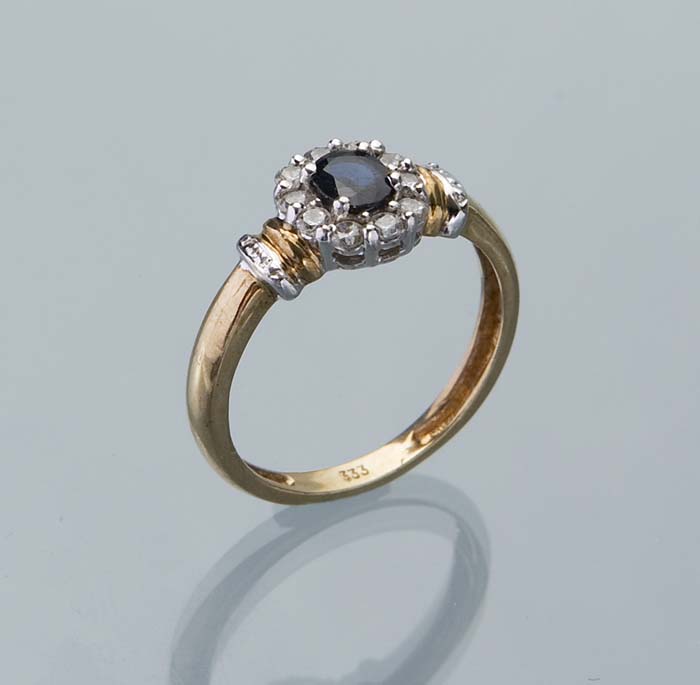 Saphir-Ring.